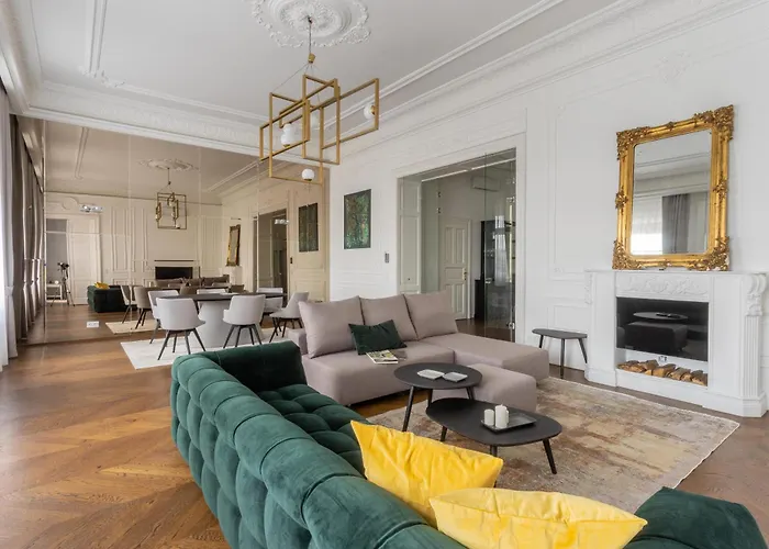 Riverside Residence